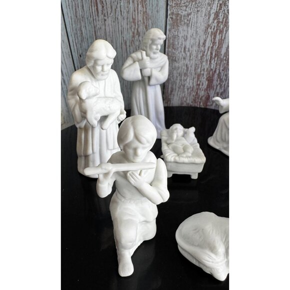 Vintage 1986 Enesco A Christmas Tradition White Bisque Nativity Set 7 Piece 4.5" - Picture 6 of 10